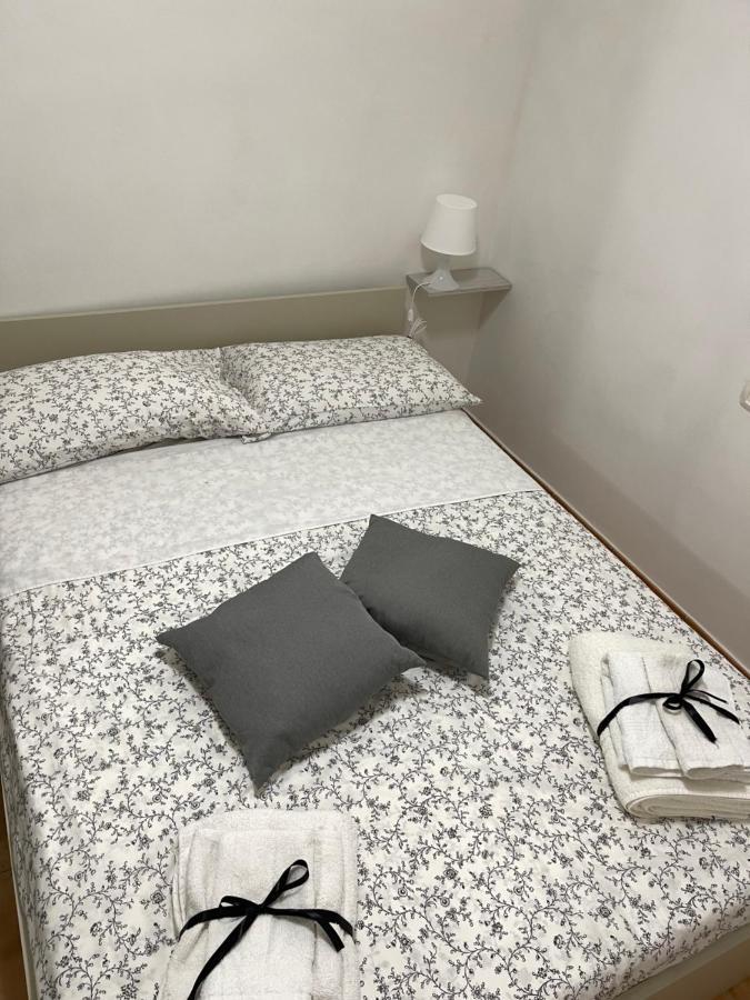 V.l Gradoni. Apartment Naples