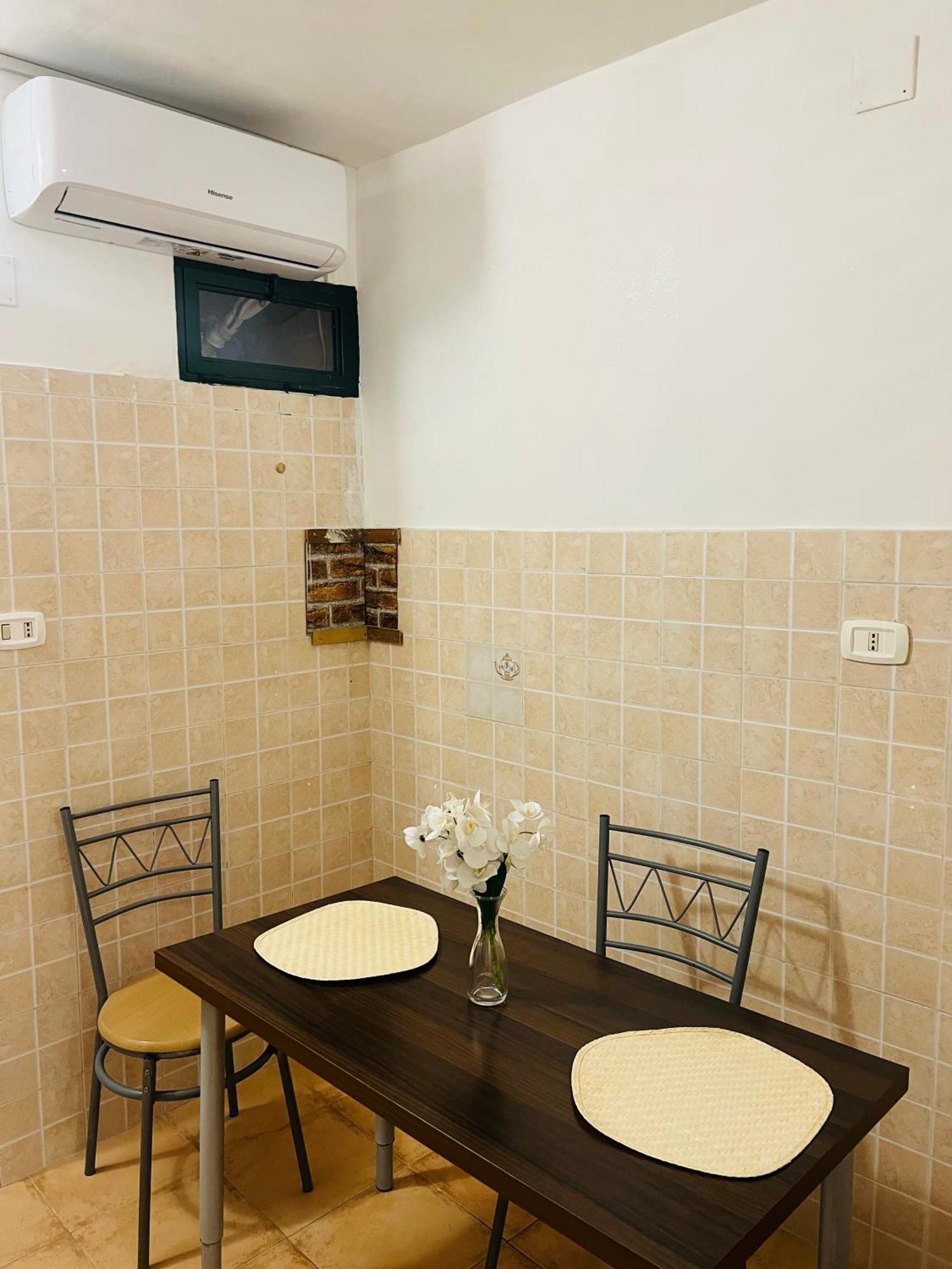V.l Gradoni. Apartment Naples
